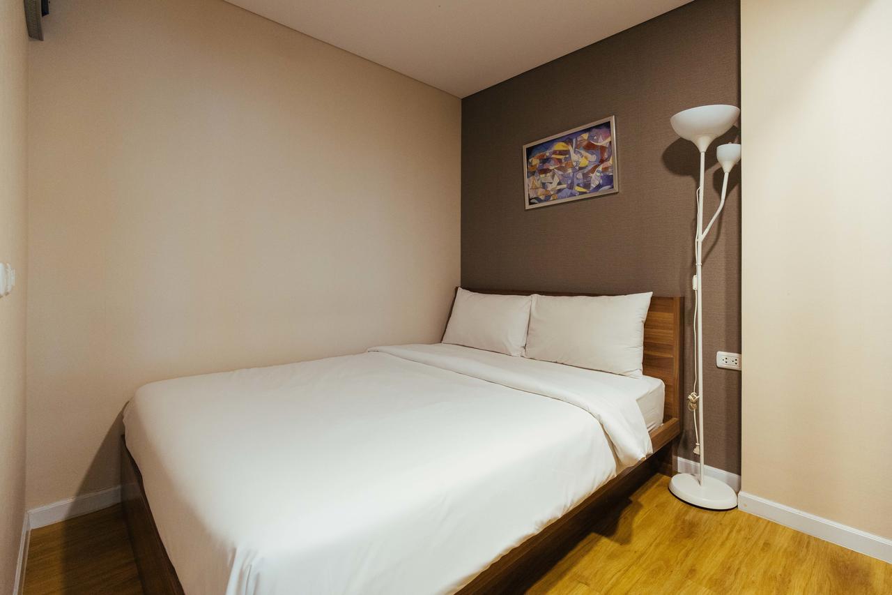 Roomme Hospitality Nang Linchee Branch Bangkok Eksteriør bilde